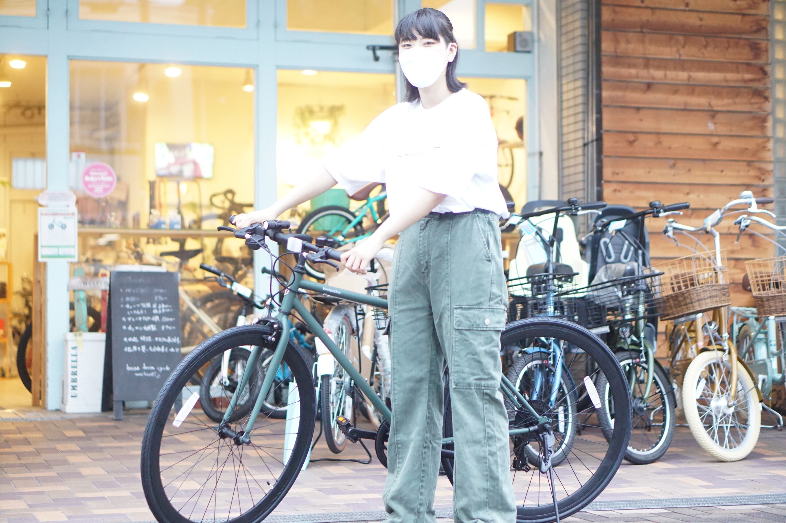 スリムで乗りやすいクロスバイク Backpacer 親子で乗れるおしゃれでかっこいい自転車をお求めなら愛知県名古屋市北区のバズデザインサイクル
